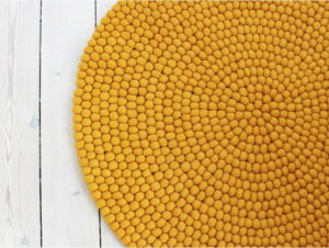 Hořčicově žlutý kuličkový vlněný koberec Wooldot Ball Rugs